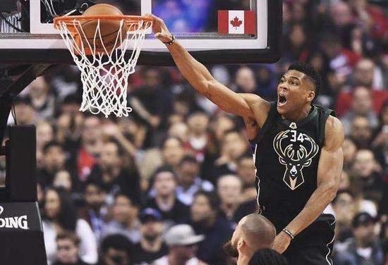  字母哥统治内线雄鹿轻取篮网获连胜