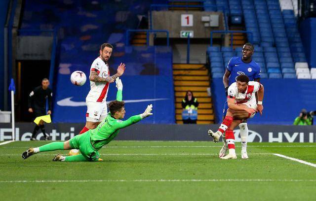  伊萨克读秒绝平纽卡客场惊险逼平曼联